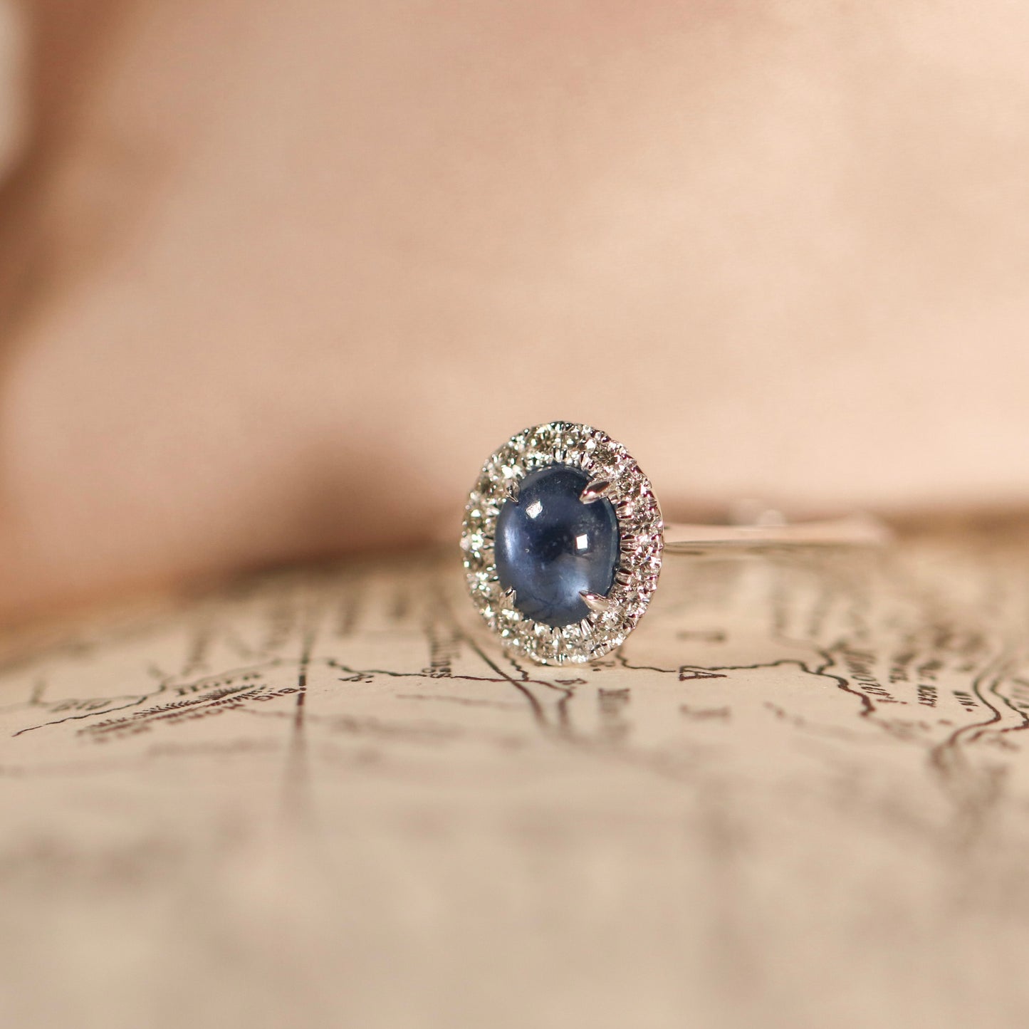 'Lune' Yogo Sapphire Ring - KE Design