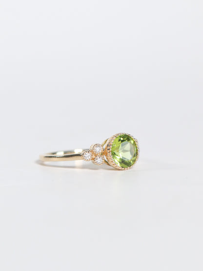 'Clover' -Peridot Ring