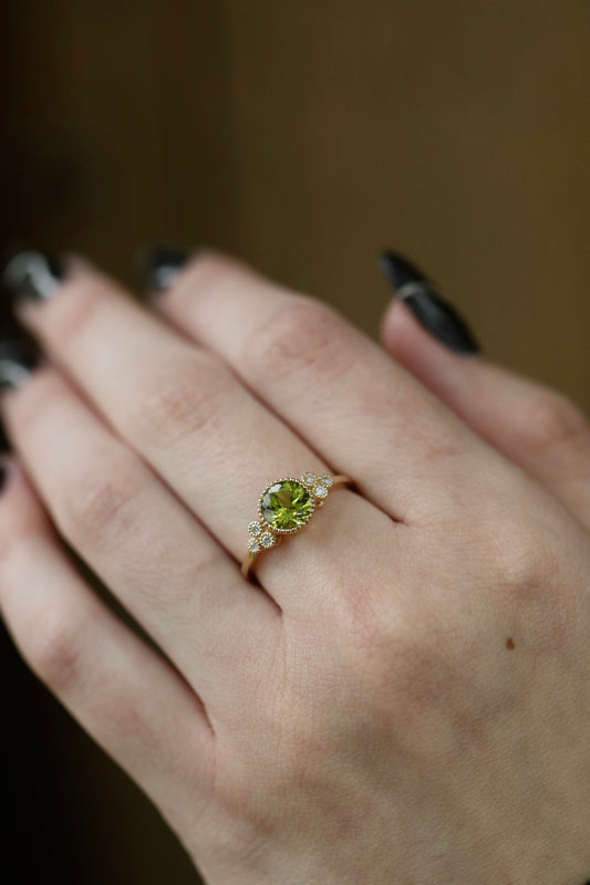 'Clover' -Peridot Ring