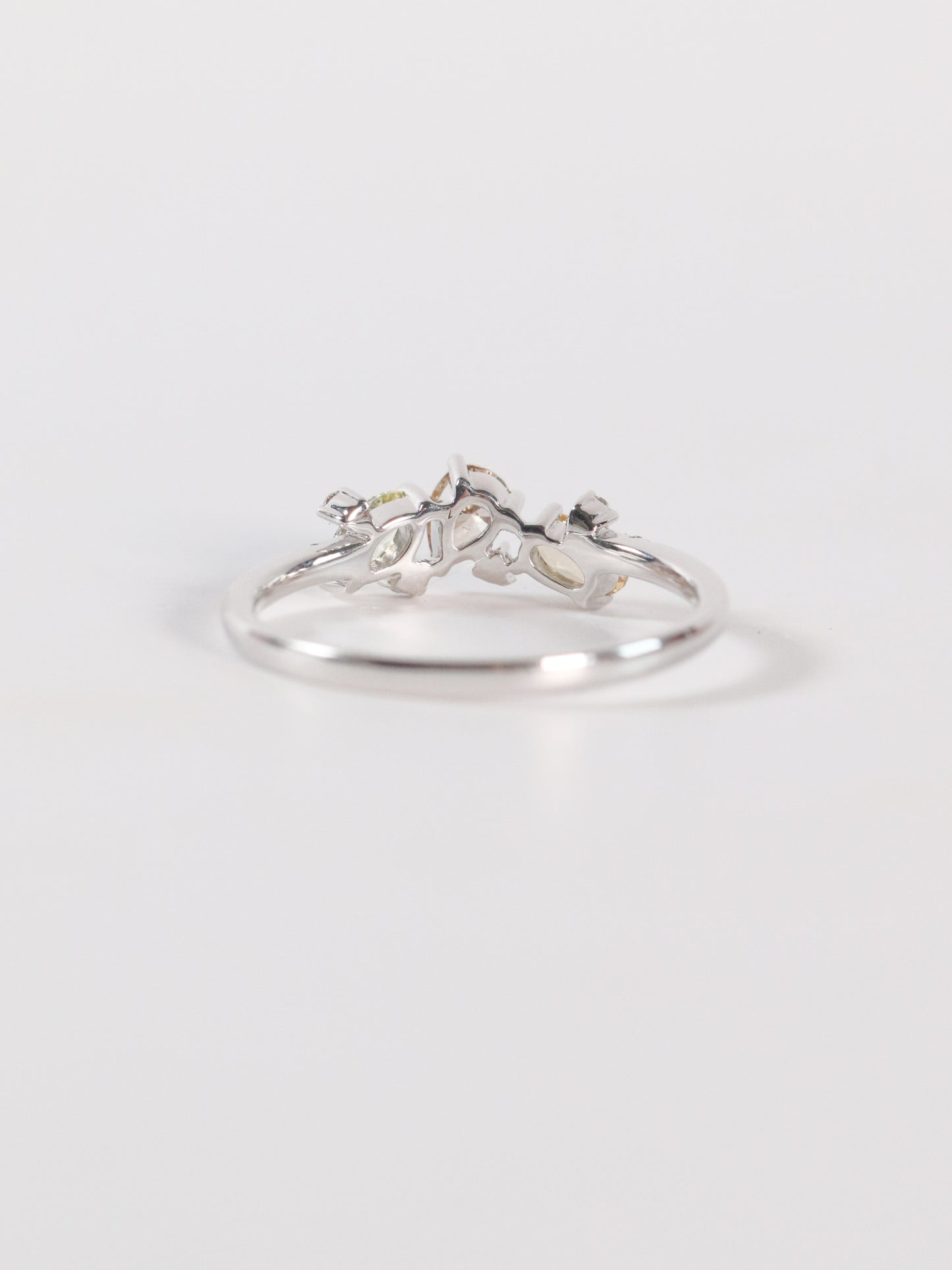 Scattered Diamond Fashion Ring