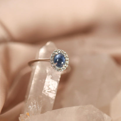 'Lune' Yogo Sapphire Ring - KE Design