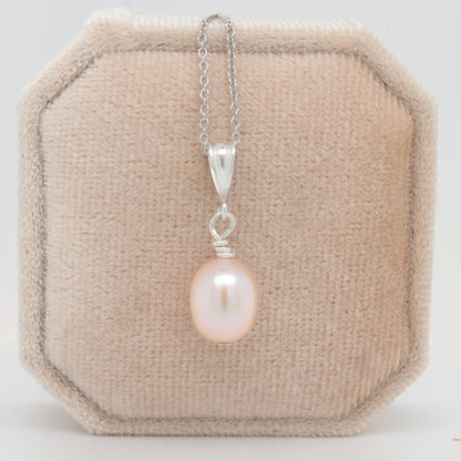 Pearl Pendant Necklace