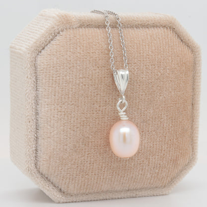 Pearl Pendant Necklace