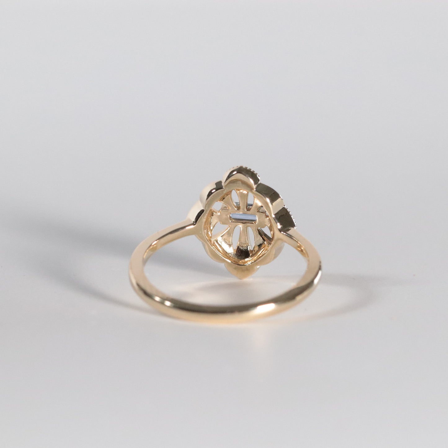 'Leilani' Yogo Sapphire Ring