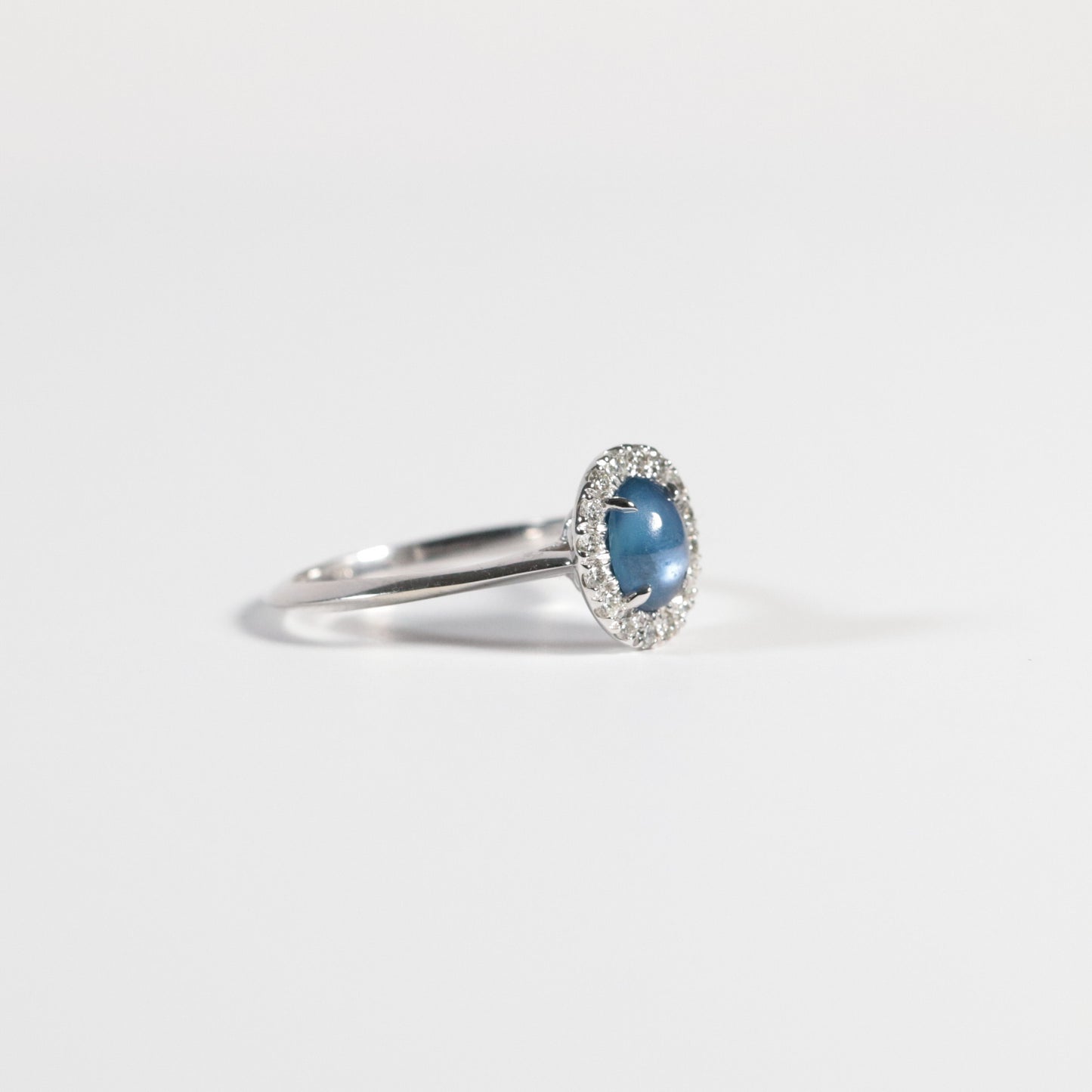 'Lune' Yogo Sapphire Ring - KE Design