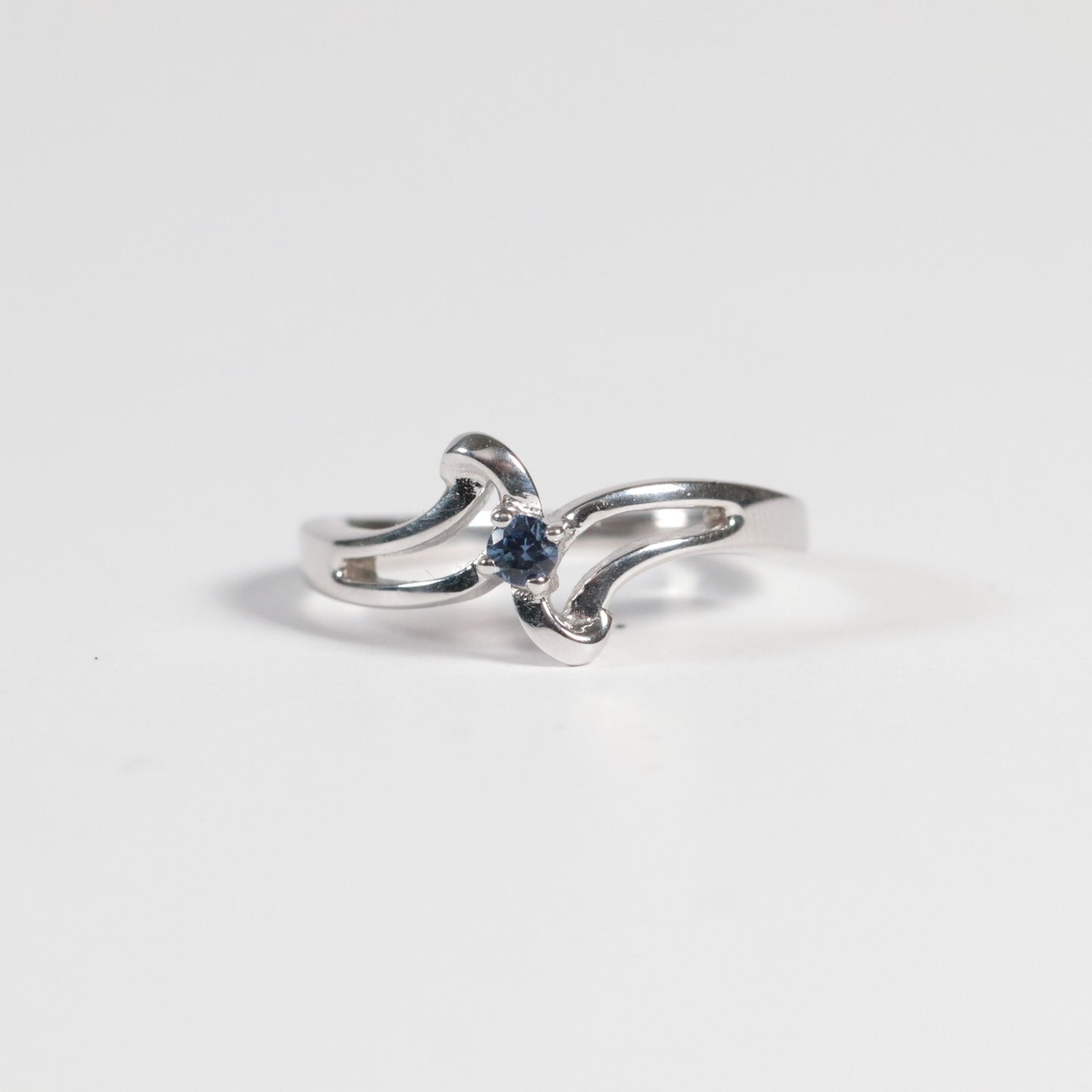 Yogo Sapphire Ring - Sterling Silver