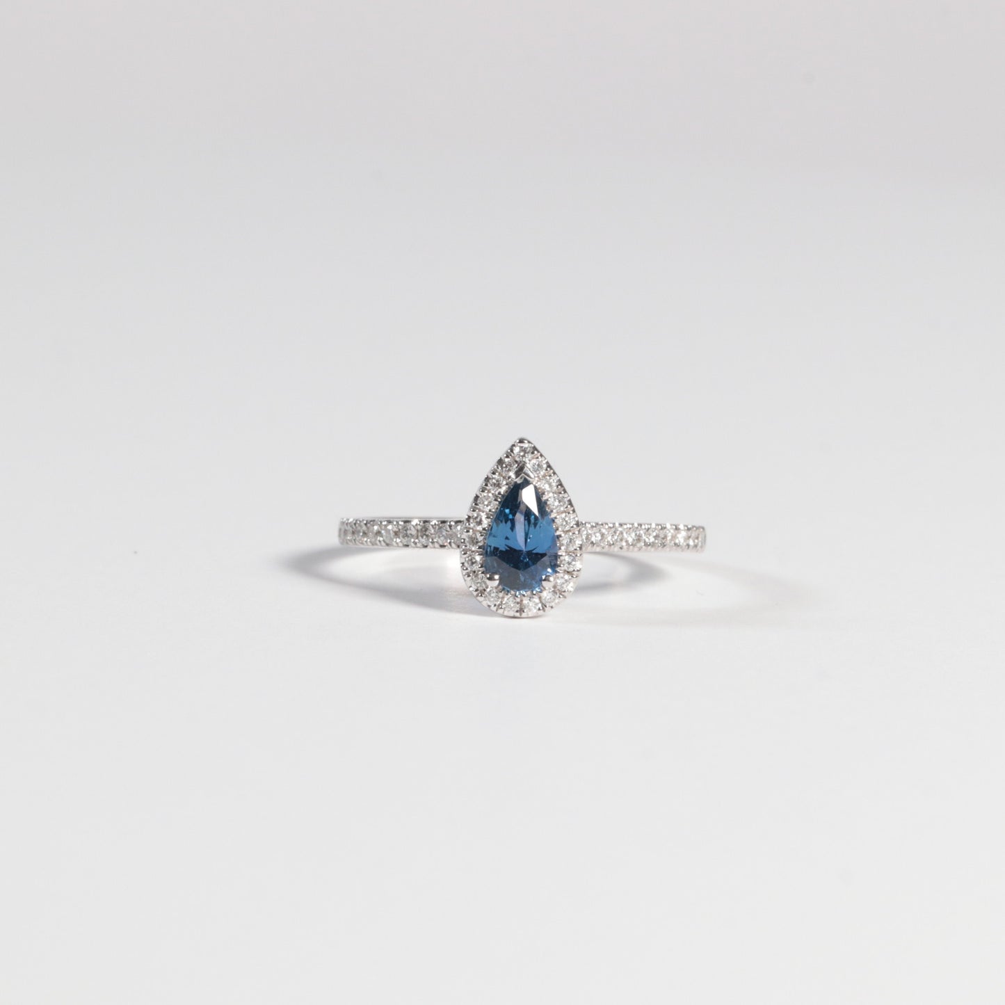 'Megan' Yogo Sapphire Ring